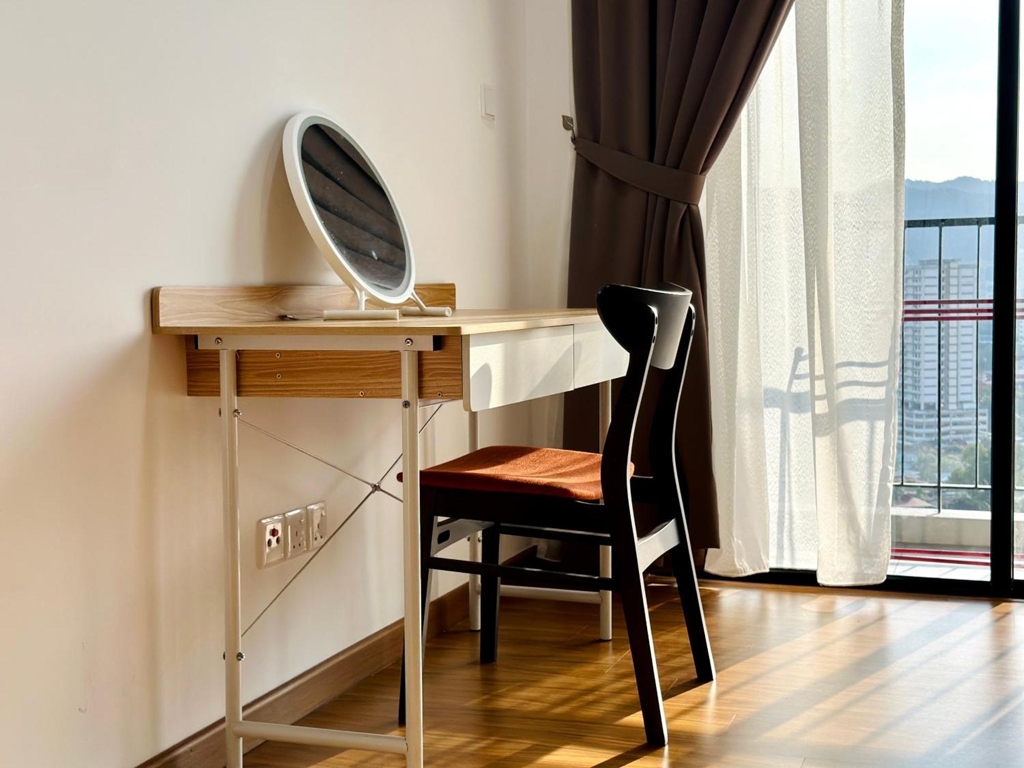New 2Br Georgetown Warm And Lovely Homestay 10Pax-无敌美景两房民宿 Beacon Executive Suite Zewnętrze zdjęcie