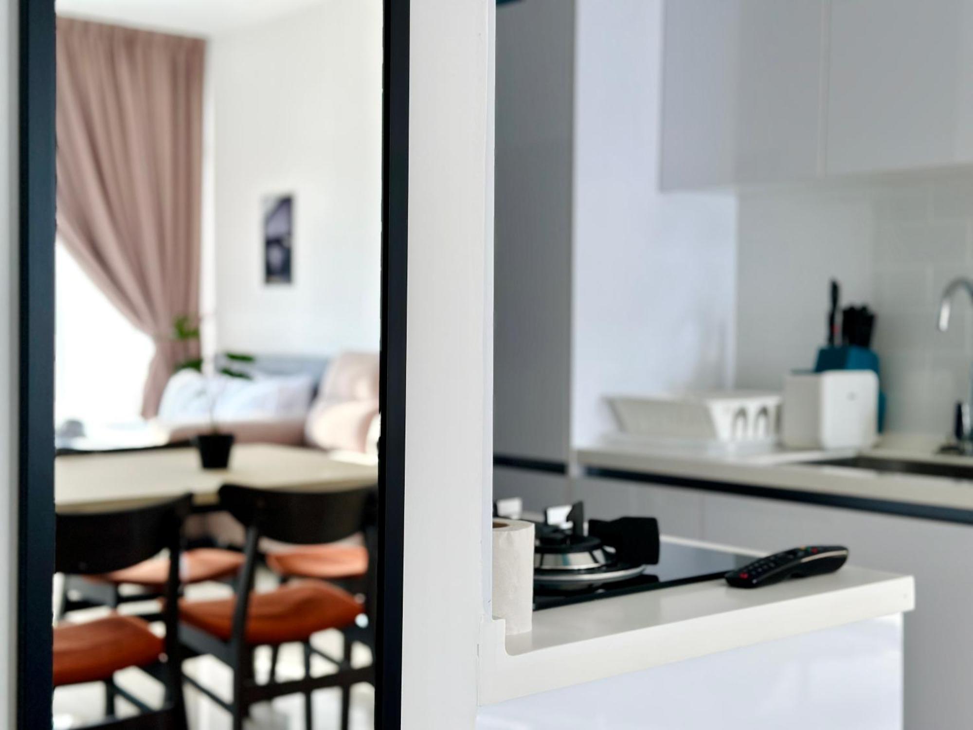 New 2Br Georgetown Warm And Lovely Homestay 10Pax-无敌美景两房民宿 Beacon Executive Suite Zewnętrze zdjęcie