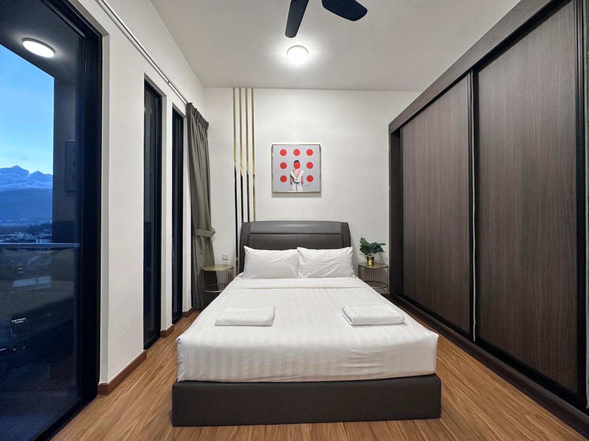 New 2Br Georgetown Warm And Lovely Homestay 10Pax-无敌美景两房民宿 Beacon Executive Suite Zewnętrze zdjęcie